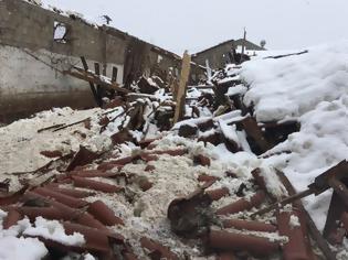 Φωτογραφία για Fwd: Τεράστιες καταστροφές σε κτηνοτροφική μονάδα στη Τρικοκκιά Γρεβενών [ΣΟΚαριστικές εικόνες + video]
