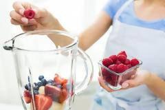 12 τρόφιμα που δεν πρέπει να βάλεις ποτέ στο μπλέντερ