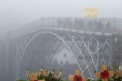 «Χτίστε γέφυρες όχι τείχη» φωνάζουν οι Βρετανοί στον Τραμπ