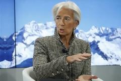 ΑΝΗΣΥΧΙΑ ΛΑΓΚΑΡΝΤ ΓΙΑ ΤΙΣ ΠΟΛΙΤΙΚΕΣ ΤΡΑΜΠ