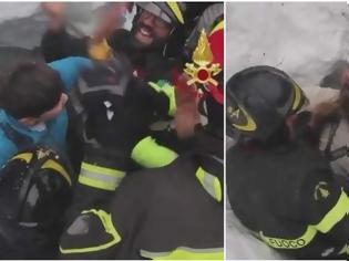 Φωτογραφία για Θαύμα στην Ιταλία: Ανασύρθηκαν ζωντανοί έξι άνθρωποι από το θαμμένο στο χιόνι ξενοδοχείο - Βίντεο ντοκουμέντο
