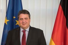 ΓΚΑΜΠΡΙΕΛ: ΥΨΗΛΟΙ ΕΘΝΙΚΙΣΤΙΚΟΙ ΤΟΝΟΙ ΣΤΗΝ ΟΜΙΛΙΑ ΤΡΑΜΠ