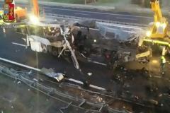 16 μαθητές νεκροί στο δυστύχημα με λεωφορείο στην Ιταλία