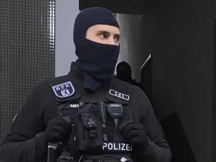 Φωτογραφία για Η γερμανική αστυνομία συνέλαβε ύποπτο για τρομοκρατική επίθεση