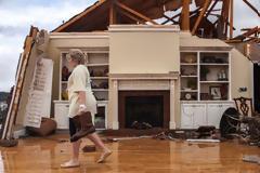 Φονικοί ανεμοστρόβιλοι σάρωσαν τα πάντα στην Τζόρτζια