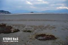 Εξαφανίστηκε η θάλασσα στο Ναύπλιο! [photos]