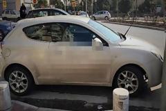 Οδηγός έκλεισε ράμπα αναπήρων στην Θεσσαλονίκη - Αυτό που έγινε στη συνέχεια θα το θυμάται για αρκετά χρόνια... [photos]