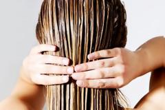 Περιποίηση μαλλιών στο σπίτι: Tα μοναδικά μυστικά που πρέπει να ξέρεις