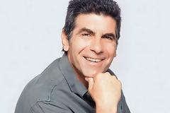 Γιάννης Μπέζος: Αποκαλύπτει πόσα χρήματα πήρε από την ΕΡΤ - Ποιους αποκαλεί «γελοίους»