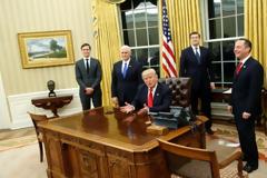 Τι έκανε την πρώτη μέρα της προεδρίας του ο Τραμπ