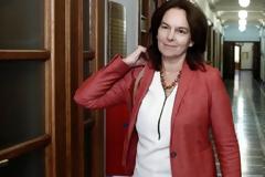 ΠΑΠΑΝΑΤΣΙΟΥ: ΜΠΑΡΑΖ ΕΛΕΓΧΩΝ ΣΕ POS ΚΑΙ ΣΥΣΤΗΜΑΤΑ ΗΛΕΚΤΡΟΝΙΚΩΝ ΠΛΗΡΩΜΩΝ