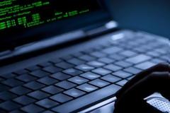 Στη φυλακή ο χάκερ των διασήμων για τις γυμνές φωτογραφίες και τα βίντεο