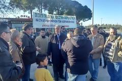 Αδιέξοδο στη συνάντηση των αγροτών της δυτικής Αχαΐας με τον Βαγγέλη Αποστόλου - Από αύριο παρατάσσουν τα τρακτέρ στην Πατρών - Πύργου