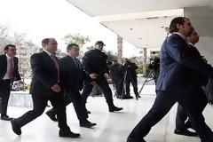 Δεν εκδίδεται κανένας από τους 8 Τούρκους στρατιωτικούς