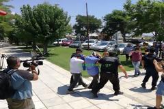 Δεν εκδίδονται οι οκτώ τούρκοι αξιωματικοί-Ένταλμα σύλληψης εξέδωσε η Άγκυρα