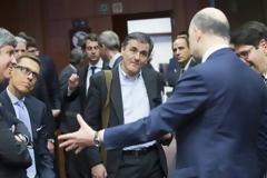 Ήττα στο Eurogroup: Πάλι με την πλάτη στον τοίχο η Ελλάδα