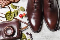 Δερμάτινα είδη: Δώστε τους ξανά ζωή με κάτι από το ψυγείο σας