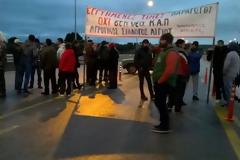 Κλειστή μέχρι τις 8 το βράδυ η Νέα Εθνική Οδός Πατρών Κορίνθου από τους αγρότες της Αιγιάλειας - Υπέρ των κινητοποιήσεων το Δημοτικό Συμβούλιο Πάτρας