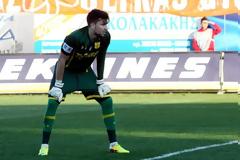 Ο Διούδης...στέλνει λεφτά στη Μπριζ