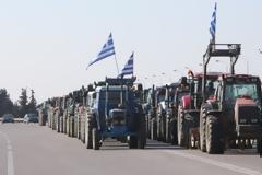 Τριπλό «μπλόκο» της αστυνομίας στους αγρότες των Σερρών