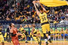 Ξέσπασε στο Ρέθυμνο! (98-50)