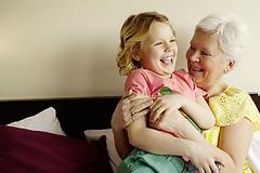 Μισθό θα παίρνουν οι γιαγιάδες στην Τουρκία για να προσέχουν τα εγγόνια τους!