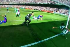 Μόνο ο διαιτητής δεν είδε το κανονικό γκολ της Μπαρτσελόνα