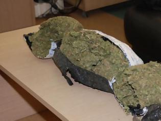 Φωτογραφία για Αχαΐα: Οι άνδρες της Δίωξης Ναρκωτικών Πάτρας μύρισαν αποθήκη με ναρκωτικά - 20.000 ευρώ η αξία τους - Τρεις συλλήψεις