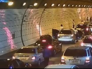 Φωτογραφία για Απίθανο! Δείτε τι κάνουν οι οδηγοί στην Κορέα σε περίπτωση ατυχήματος