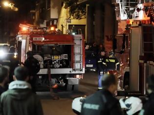 Φωτογραφία για Επίθεση με γκαζάκια σε γραφεία στην οδό Σόλωνος, στο κέντρο της Αθήνας