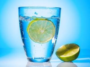 Φωτογραφία για Πίνεις νερό με λεμόνι κάθε πρωϊ; Πρόσεξε αυτό
