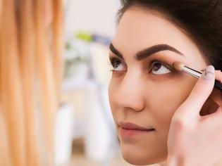 Φωτογραφία για Τα καλύτερα makeup tips για τα μάτια που πρέπει να ξέρεις