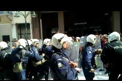 Το ΒΙΝΤΕΟ με τα δακρυγόνα  που έριξαν τα ΜΑΤ, στην Πάτρα...