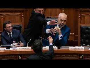Φωτογραφία για Αλβανία: Πέταξαν μελάνι στον Ράμα μέσα στη Βουλή
