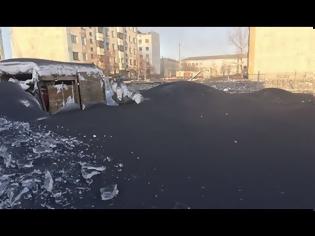 Φωτογραφία για Τοξικό μαύρο χιόνι έπεσε στη Σιβηρία - Τεράστια οικολογική καταστροφή