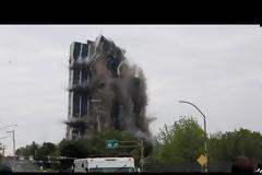 Κτήριο ύψους 101 μέτρων έγινε… καπνός σε 16 δευτερόλεπτα!