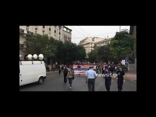 Φωτογραφία για Σε εξέλιξη η πορεία της ΑΔΕΔΥ στο κέντρο της Αθήνας