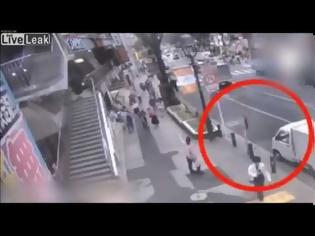 Φωτογραφία για Κάμερα δρόμου κατέγραψε τηλεμεταφορά άντρα στην Ιαπωνία, σύμφωνα με ισχυρισμούς (video) - ΜΥΣΤΗΡΙΟ