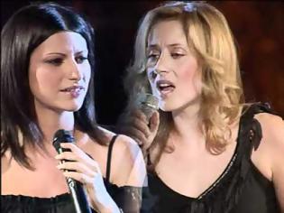 Φωτογραφία για Lara Fabian et Laura Pausini - La solitudine (Dolce Italia 22.08.2002) HQ