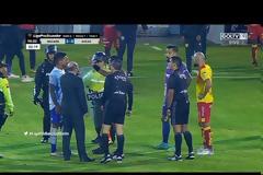 Επιτέθηκαν στον διαιτητή για μια απόφαση VAR