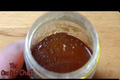 Γιατί ζαχαρώνει το μέλι; Το κόλπο για να το ξανακάνετε λείο