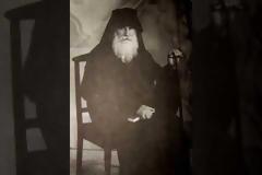 ΣΠΑΝΙΑ ΗΧΟΓΡΑΦΗΣΗ: Ο Άγιος Άνθιμος της Χίου συζητά με τον μακαριστό Μητροπολίτη Χίου Παντελεήμονα Φωστίνη