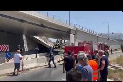 EKTAKTO Πάτρα: Έπεσε τμήμα γέφυρας στην Περιμετρική – Ένας νεκρός και ένας βαριά τραυματίας, πληροφορίες και για άλλους εγκλωβισμένους ΦΩΤΟ – ΒΙΝΤΕΟ
