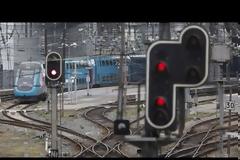 Γαλλία: Σιδηροδρομικοί Διαδηλωτές εισέβαλαν σε υπουργείο. Βίντεο