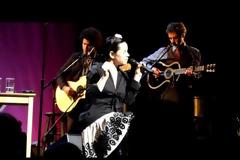 Κακολογώντας